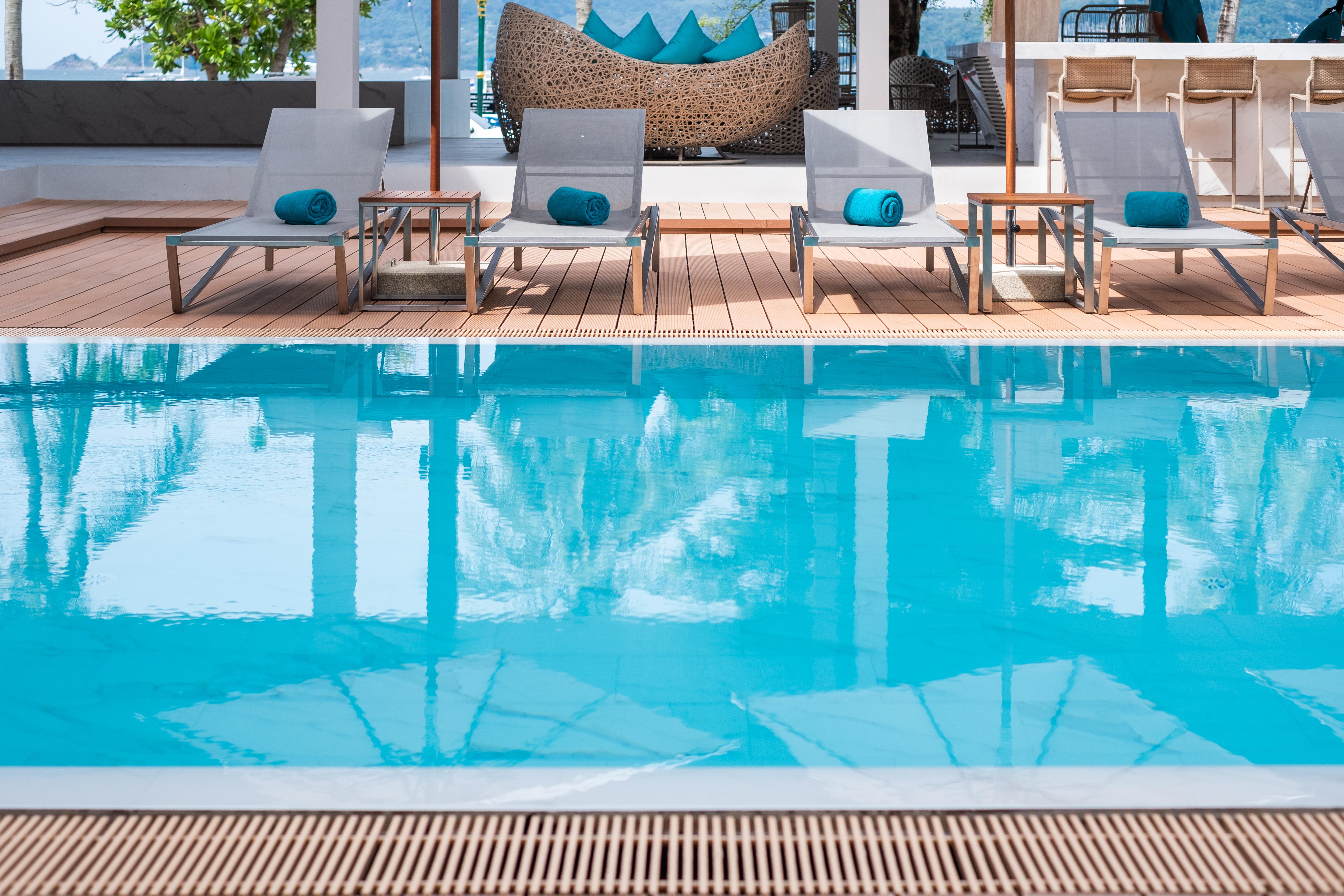 Liv Hotel Phuket Patong Beachfront Ngoại thất bức ảnh