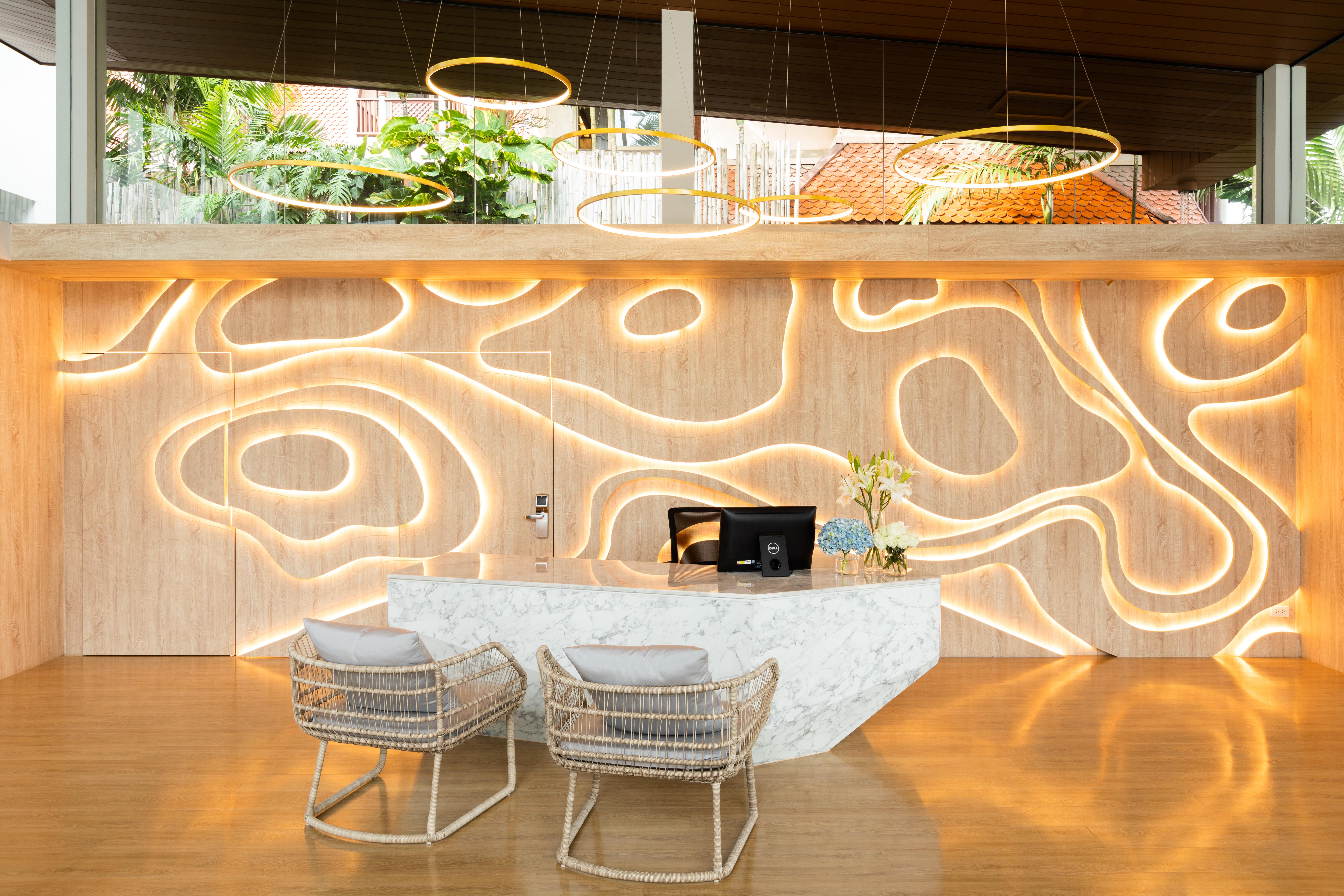 Liv Hotel Phuket Patong Beachfront Ngoại thất bức ảnh