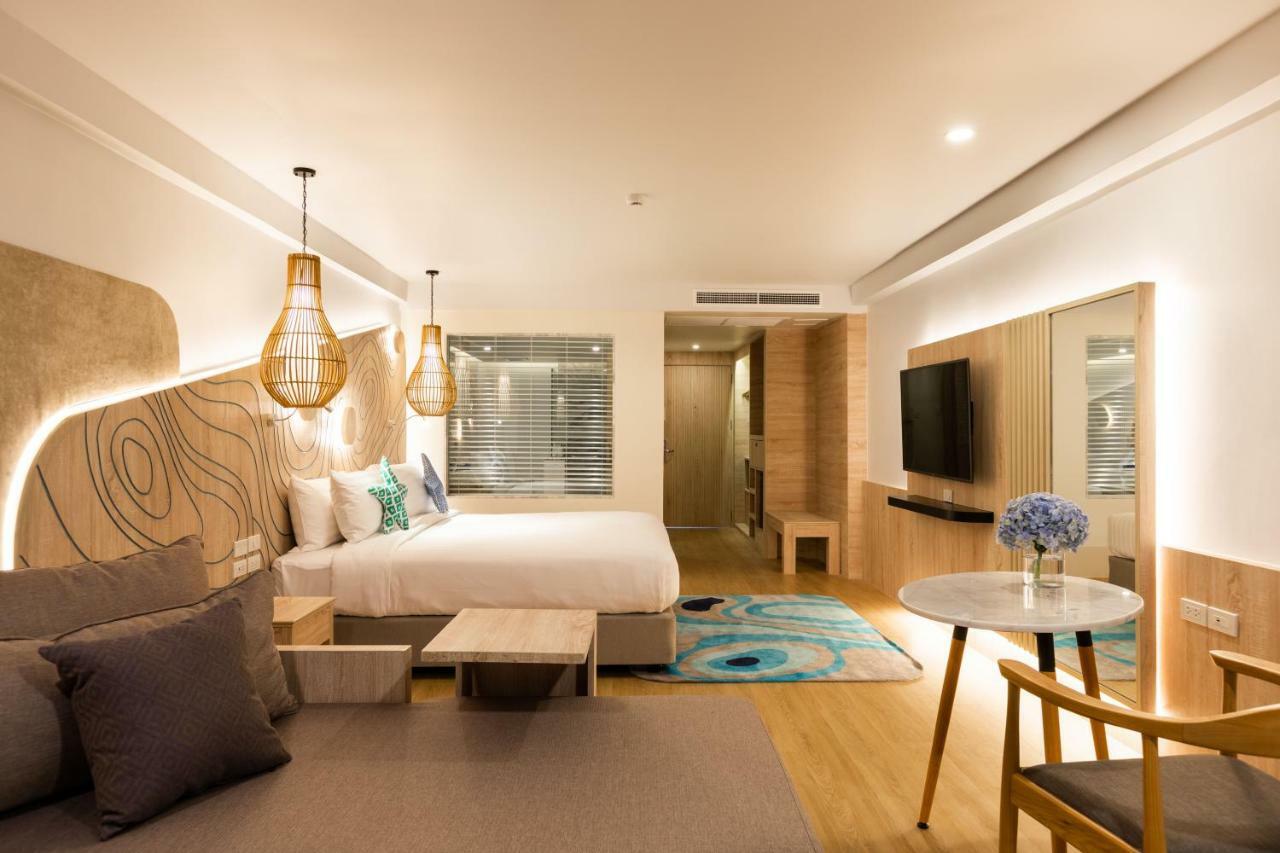 Liv Hotel Phuket Patong Beachfront Ngoại thất bức ảnh