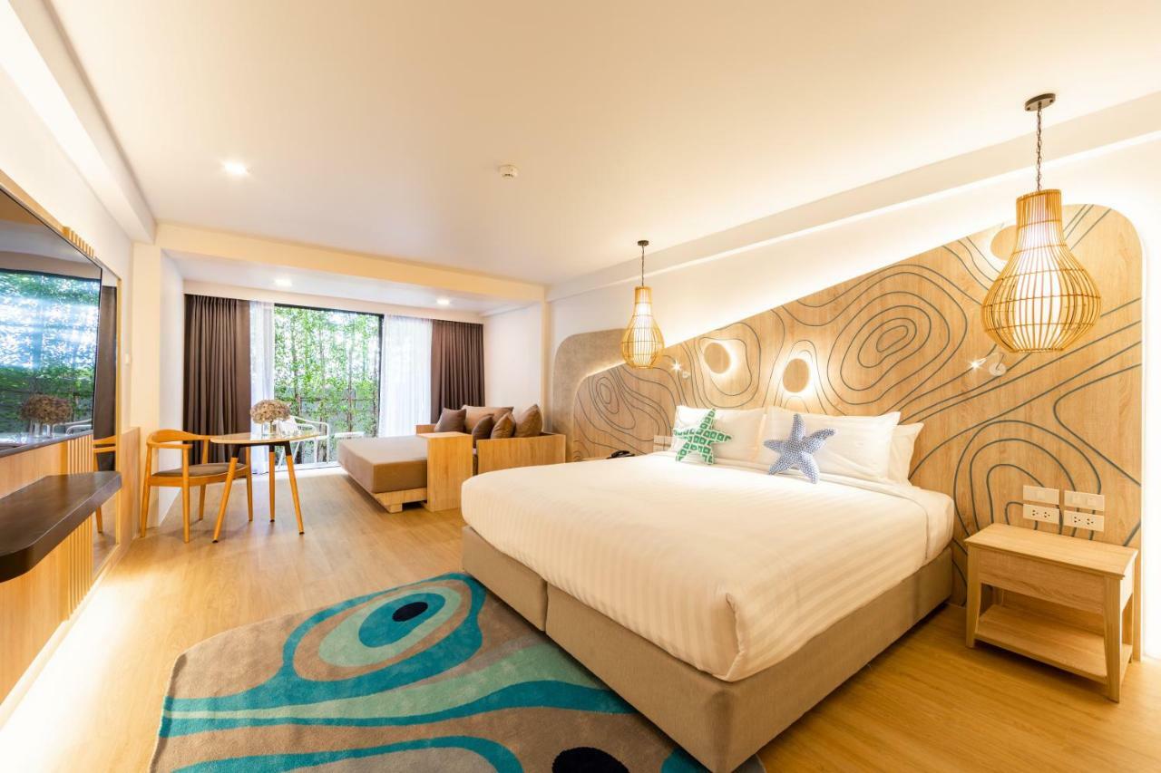 Liv Hotel Phuket Patong Beachfront Ngoại thất bức ảnh